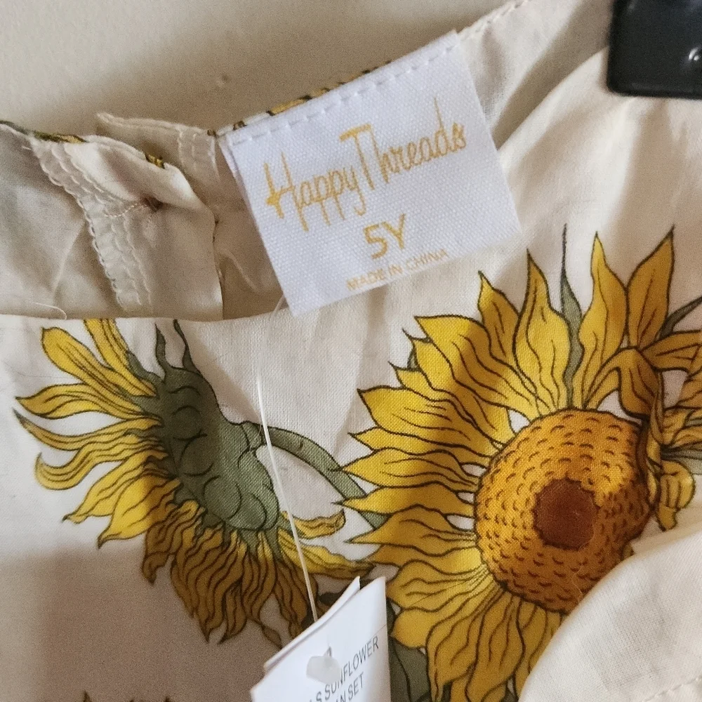 happy threads embrace sunny